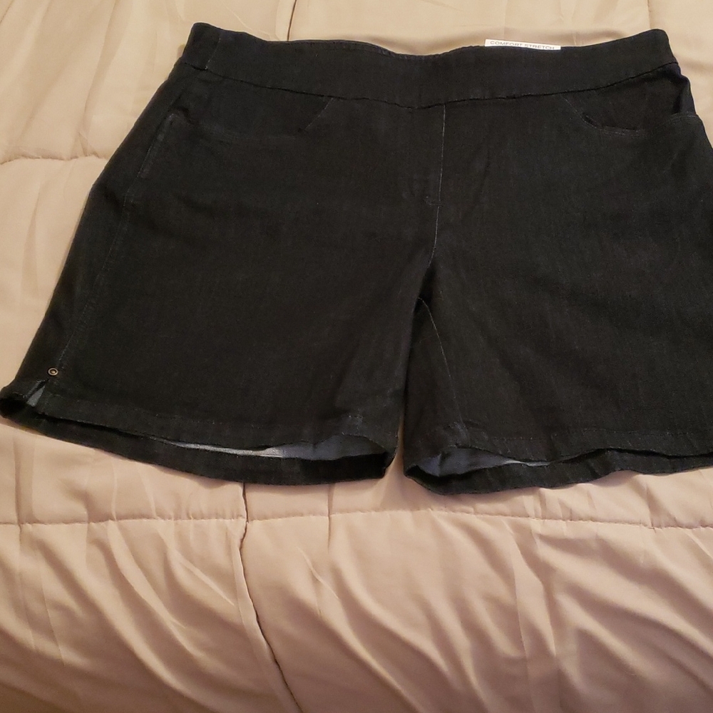 Women's Liz Claiborne Comfort Stretch Shorts Denim Color Dark Blue Size 14 NWT